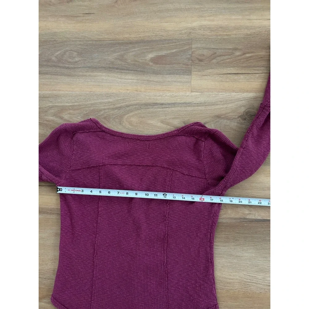 Free People Give Me A Little Bell Sleeve Rib T Shirt Fairytale Magenta Medium - Picture 7 of 7